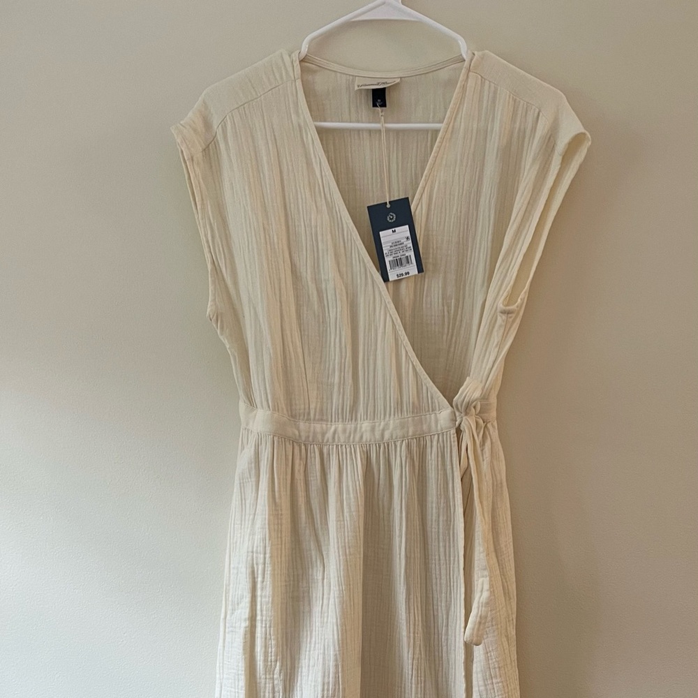 MIDI cream 100% cotton Universal Thread dress. Never worn.